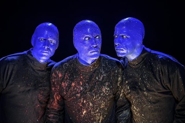 blue-man-group-at-the-astor-place-theater-in-new-york_1